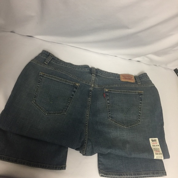 NWT Plus size Levi’s - Picture 3 of 5